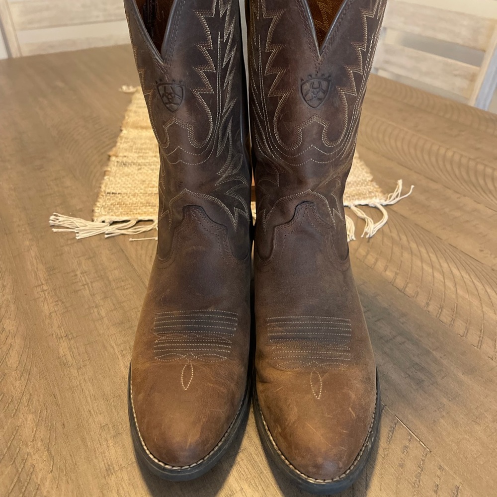 EUC Ariat Cowgirl boots